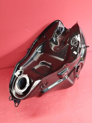 SERBATOIO BENZINA CARABURANT MV AGUSTA BRUTALE 800