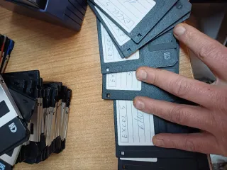 Lote de más 300 Disquetes 3.5, programas pc