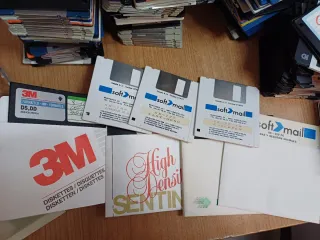 Lote de más 300 Disquetes 3.5, programas pc