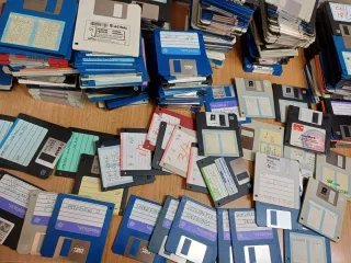 Lote de más 300 Disquetes 3.5, programas pc