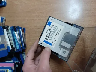 Lote de más 300 Disquetes 3.5, programas pc