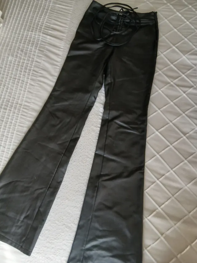 Pack 4 pantalones (negro, gris, verde)