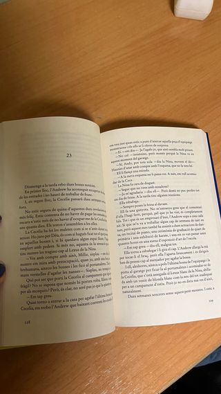 L’assitenta llibre