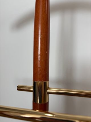 Galán de pie madera y metal