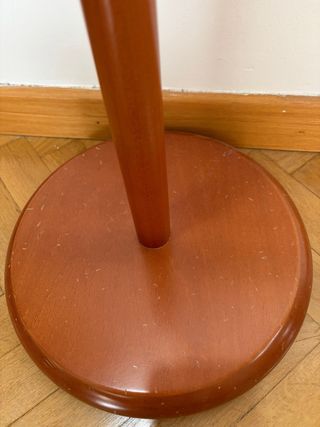 Galán de pie madera y metal