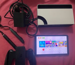 Nintendo Switch OLED Blanca + Super Mario Bros