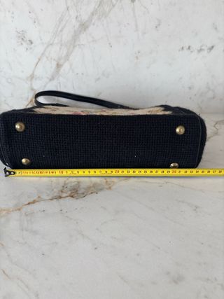 Bolso Petit Point Flores Negro Multicolor