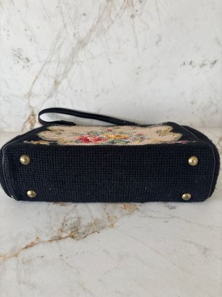 Bolso Petit Point Flores Negro Multicolor