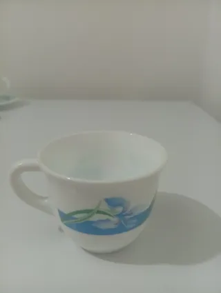 Set 5 tazze e 6 piatti in porcellana con fiori