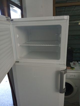Nevera Beko en muy buen estado, cuidada