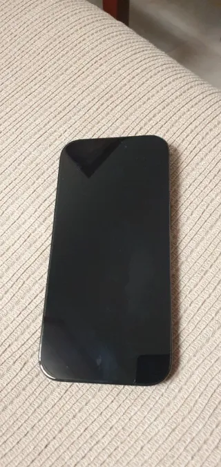 iPhone 16 pro 128GB y 100% salud de batería.