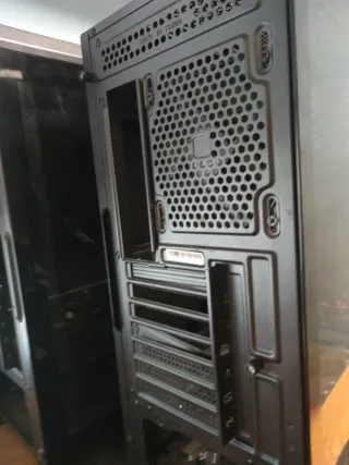 Caja PC Nox Vacía
