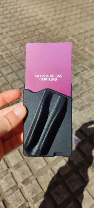 Tarjetero móvil lip case La Casa de las Carcasas