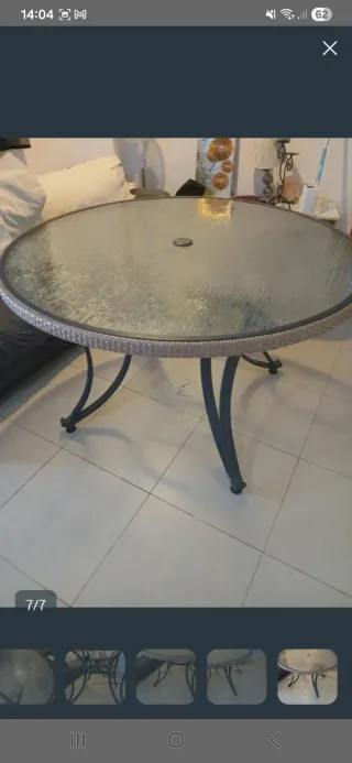 Mesa y 4 sillas de exterior