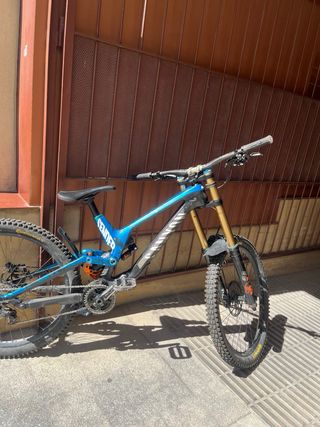 Canyon Sender Bici Descenso