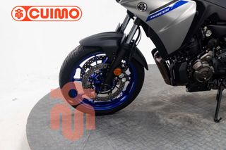 YAMAHA TRACER 7