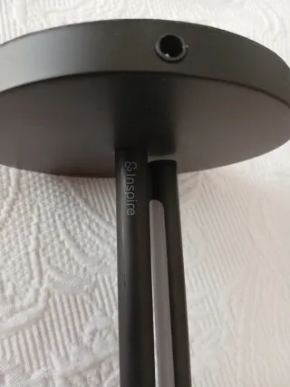 Lámpara de mesa LED moderna