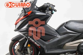 KYMCO AK 550
