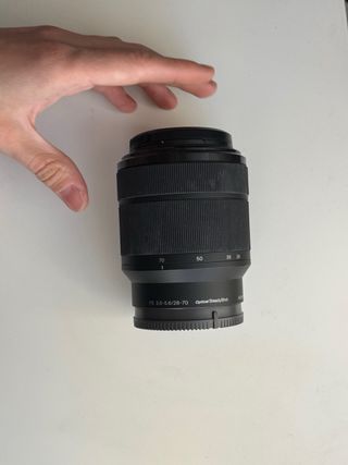 Sony A7 III + Objetivo + Accesorios