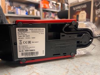 Máquina Nespresso DeLonghi Pixie Roja