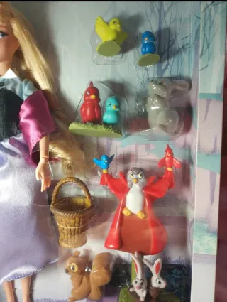 Muñeca Aurora La Bella Durmiente con animales