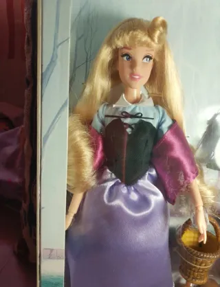 Muñeca Aurora La Bella Durmiente con animales