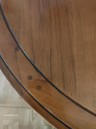 Mesa redonda extensible y 4 sillas