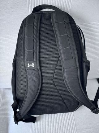 Mochila Under Armour Negra y Gris
