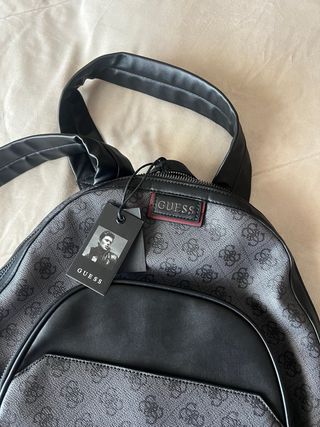 Mochila GUESS Original - Nueva con Etiquetas