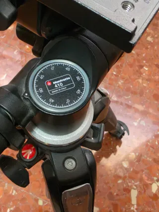 Trípode Manfrotto MT055XPRO3 + Rotula 410