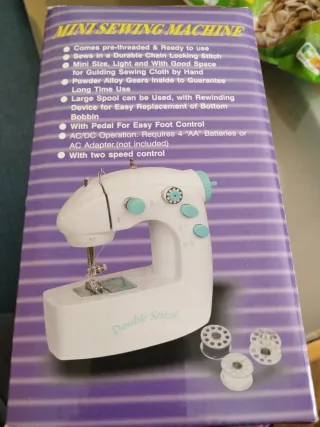 Mini Máquina de Coser Doble Puntada