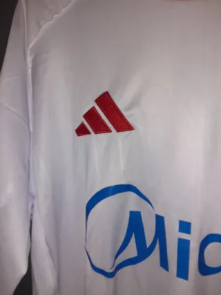 Camiseta Adidas, nueva con etiqueta