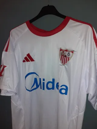 Camiseta Adidas, nueva con etiqueta