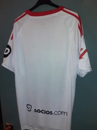 Camiseta Adidas, nueva con etiqueta