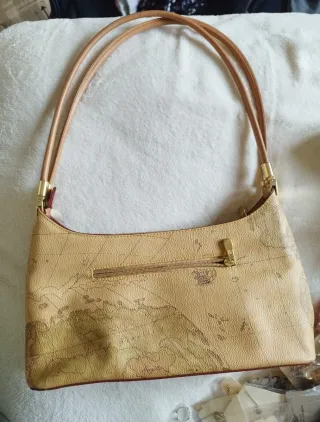 Borsa a spalla con stampa mappa