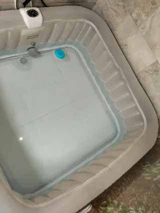 Jacuzzi hinchable Arebos