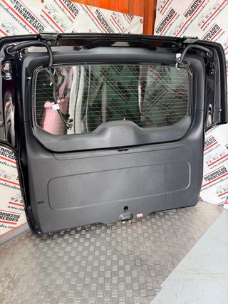 Portón Mercedes V 300 d