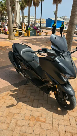 Yamaha t max TECH MAX 560