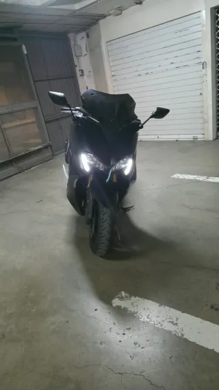 Yamaha t max TECH MAX 560