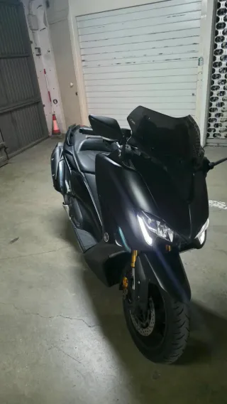 Yamaha t max TECH MAX 560