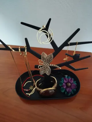 Lote de bisutería y accesorios