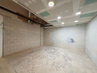 Nave industrial en alquiler en Velilla de San Antonio