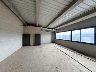 Nave industrial en alquiler en Velilla de San Antonio