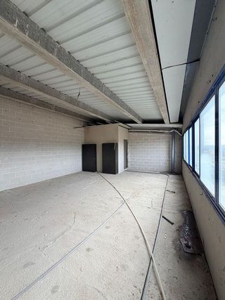 Nave industrial en alquiler en Velilla de San Antonio