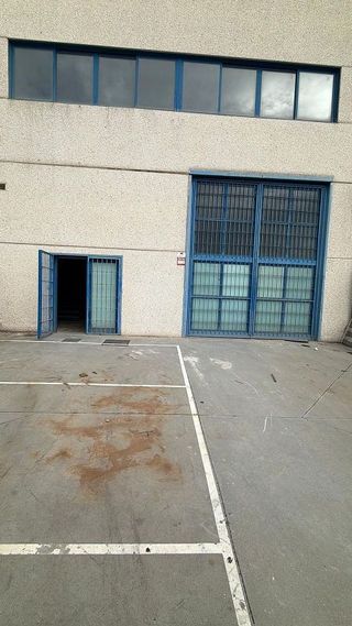 Nave industrial en alquiler en Velilla de San Antonio