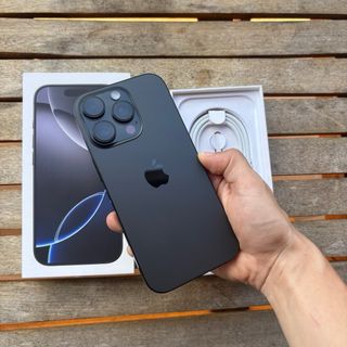 iPhone 16 Pro - 128GB | Black Titanium