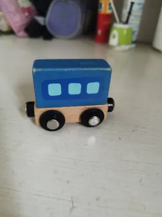 Trenino in legno colorato