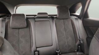 DS DS7 Crossback BlueHDi 130 DE Performance Line AT 96 kW (130 CV)