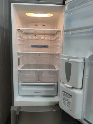 Nevera LG Inox clase A 200x60cm no Frost garantia