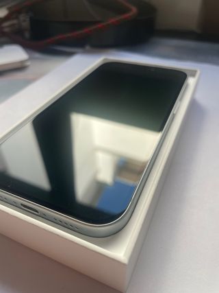 iPhone 15 256GB con caja original+pantallas